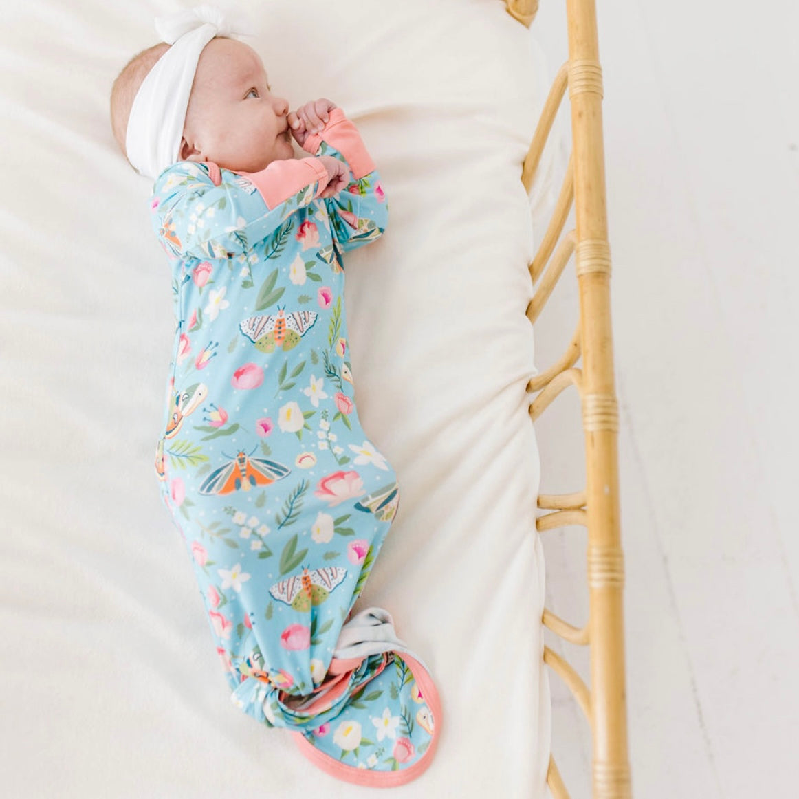 Flutters & Flowers Mini Ribbed Knotted Gown & Beanie