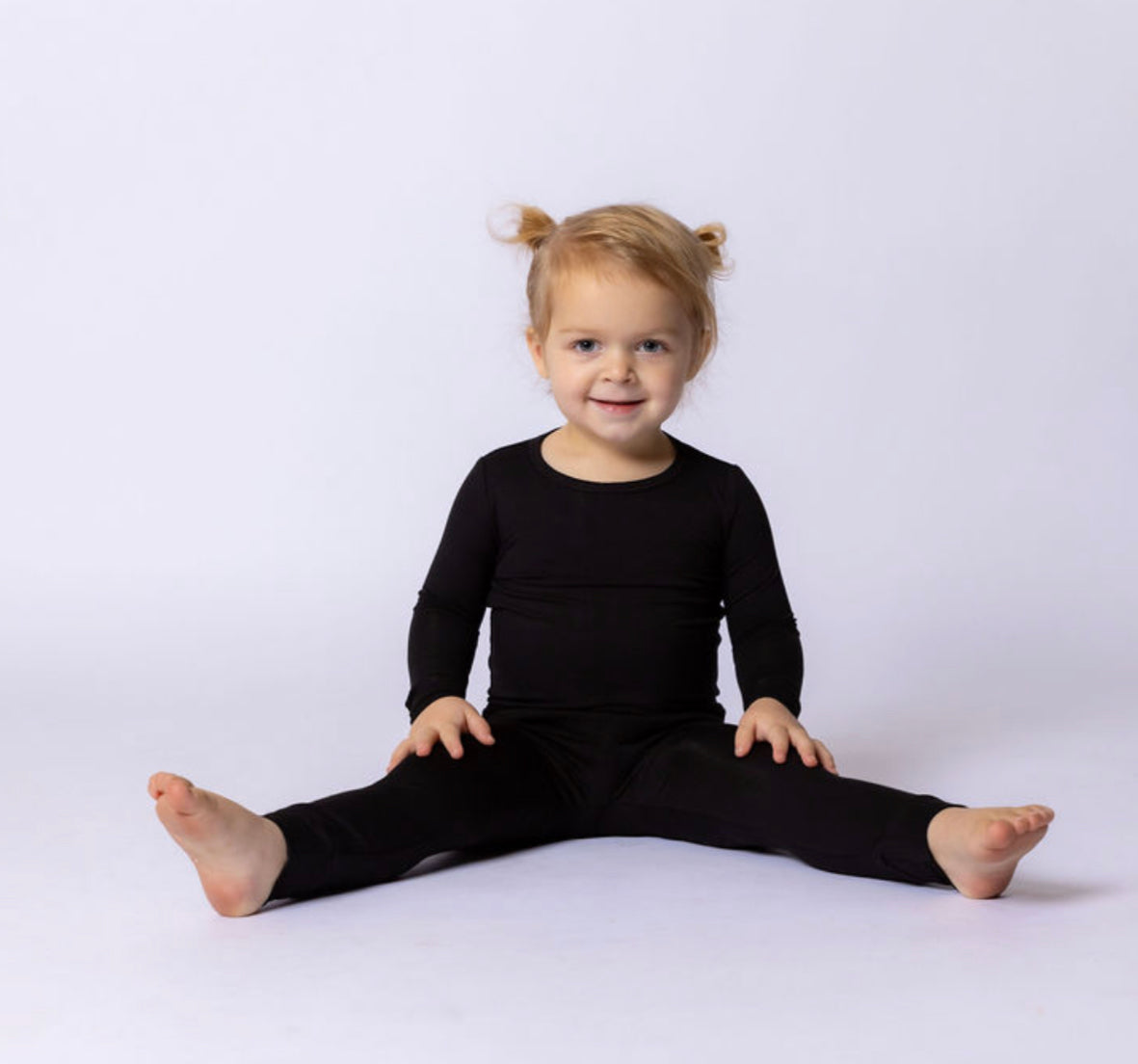 Black Two Piece Jammie Set (18-24 mth- 5T) *read description