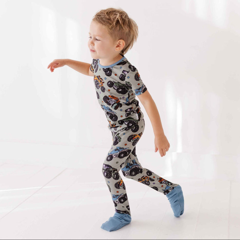 Wild Wheels All Wrapped Up Two-Piece Set