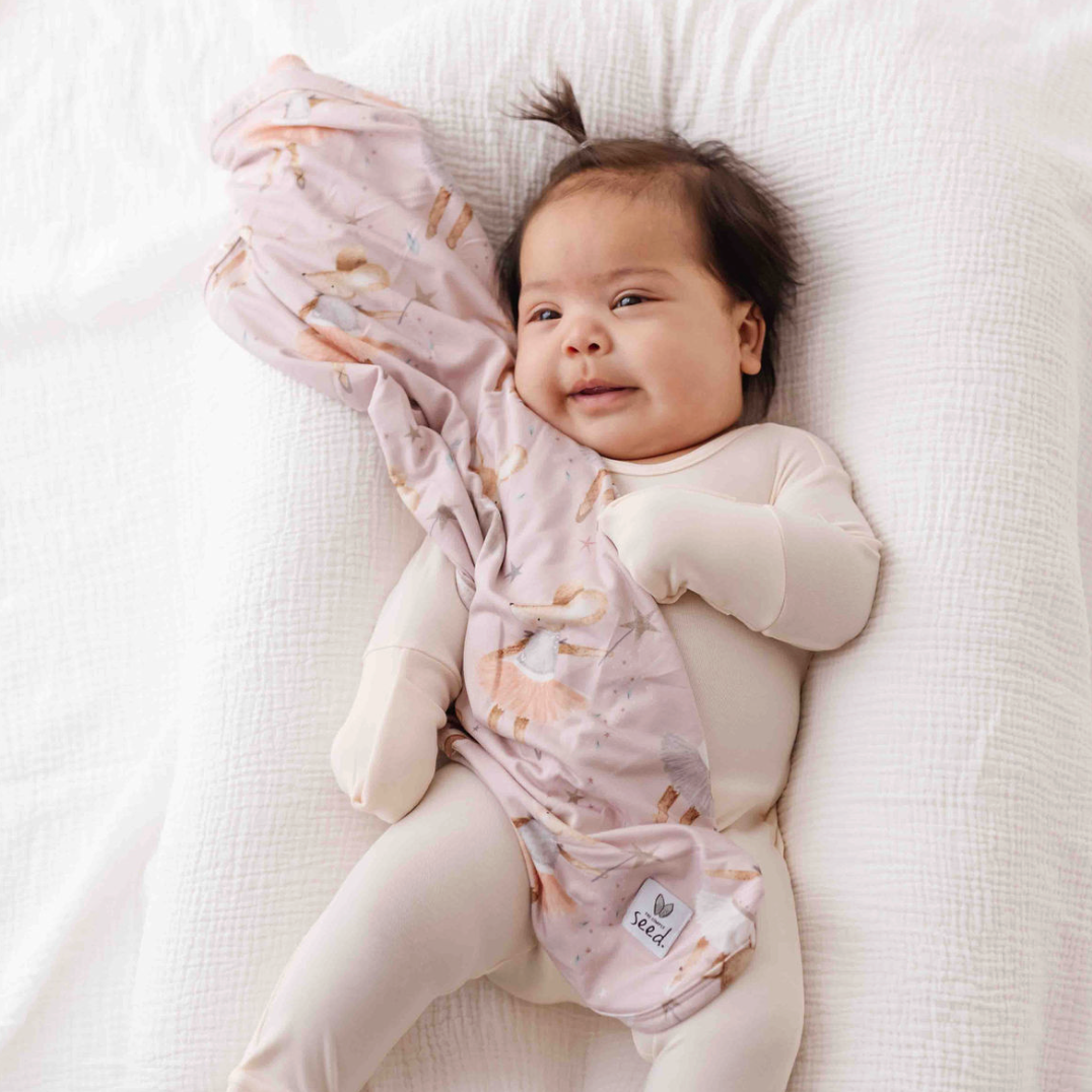 Dainty Dancers Nuzzle Lovey