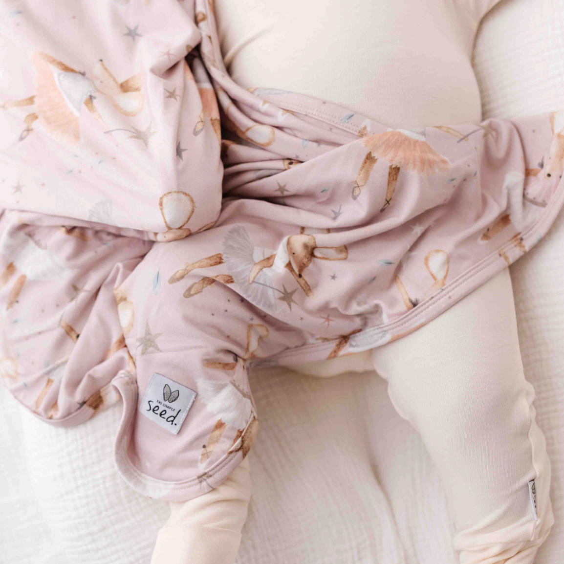 Dainty Dancers Nuzzle Lovey