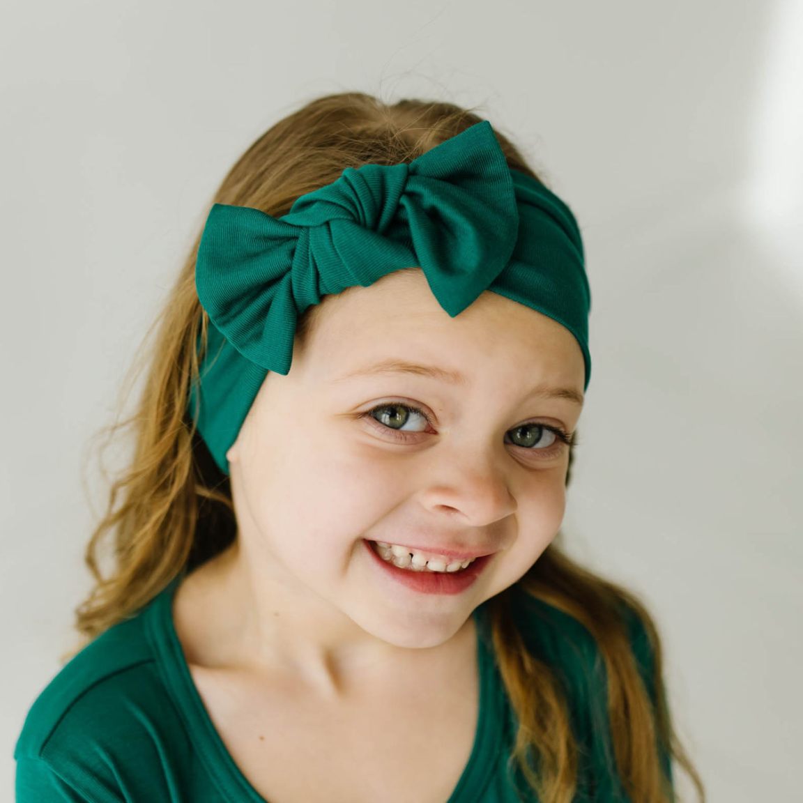 Emerald bow